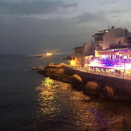 Caleta 別荘