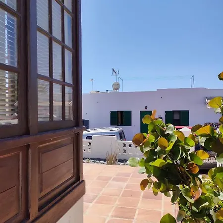 Caleta Адехе